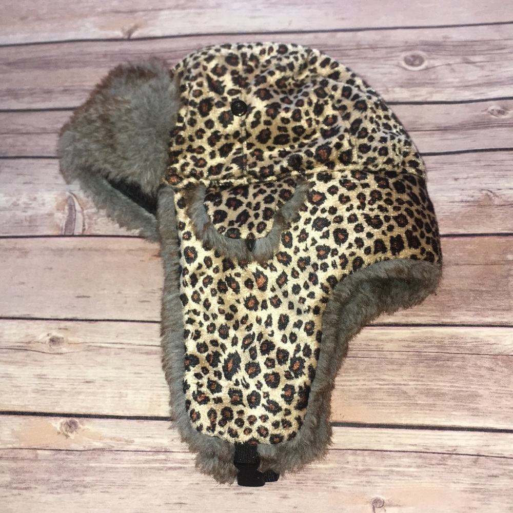 🧨SALE🧨 3/$20 ❄️Animal faux fur trapper hat - Picture 1 of 4
